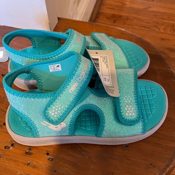 NWT New Balance sport sandals size 2 - Picture 7 of 7